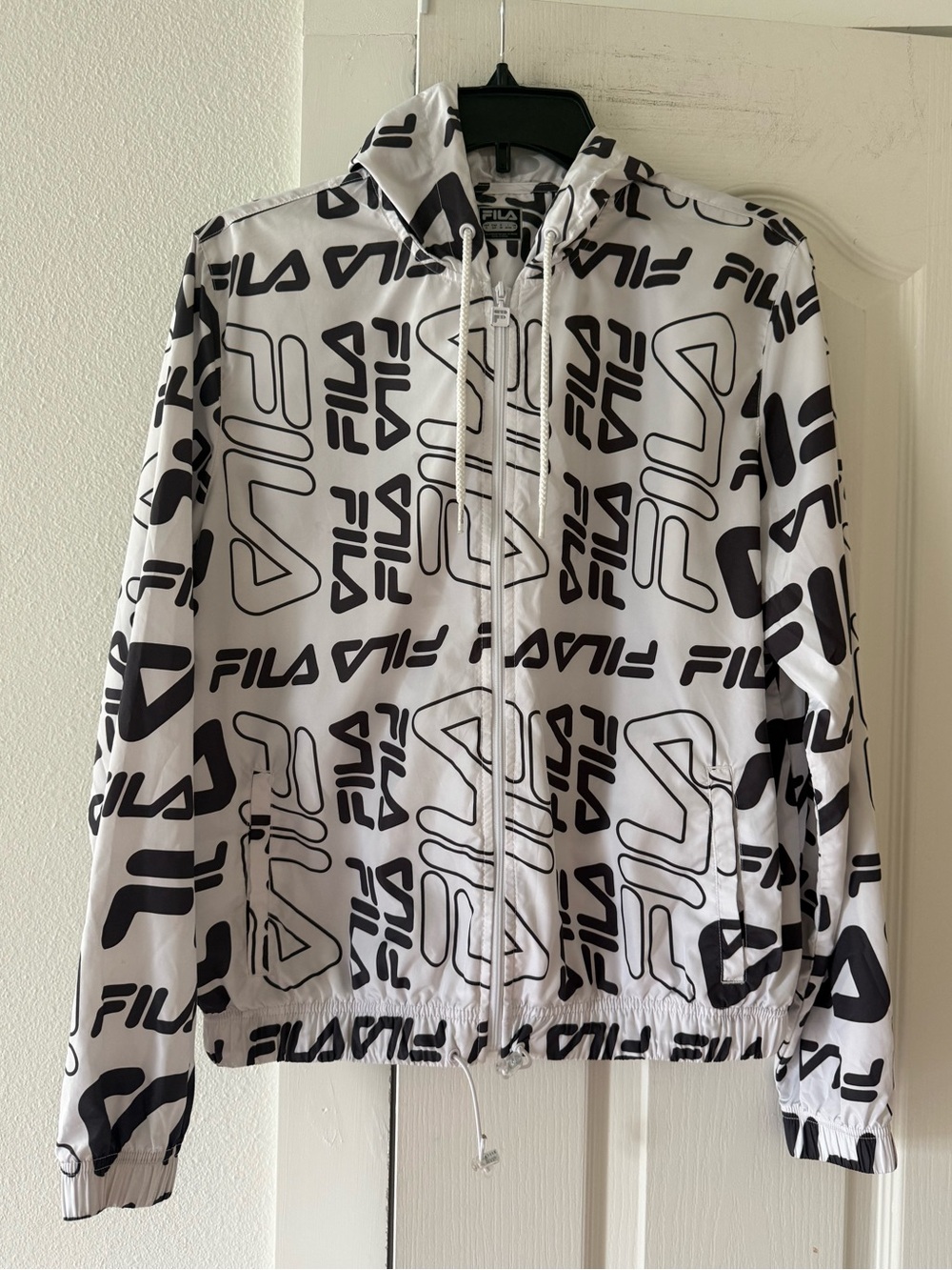 FILA Women’s Small Logo Print Hooded Windbreaker Jacket Black White
